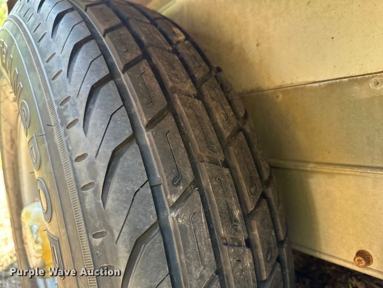 image for item ML9139 2000 Liberty Travalong  horse trailer