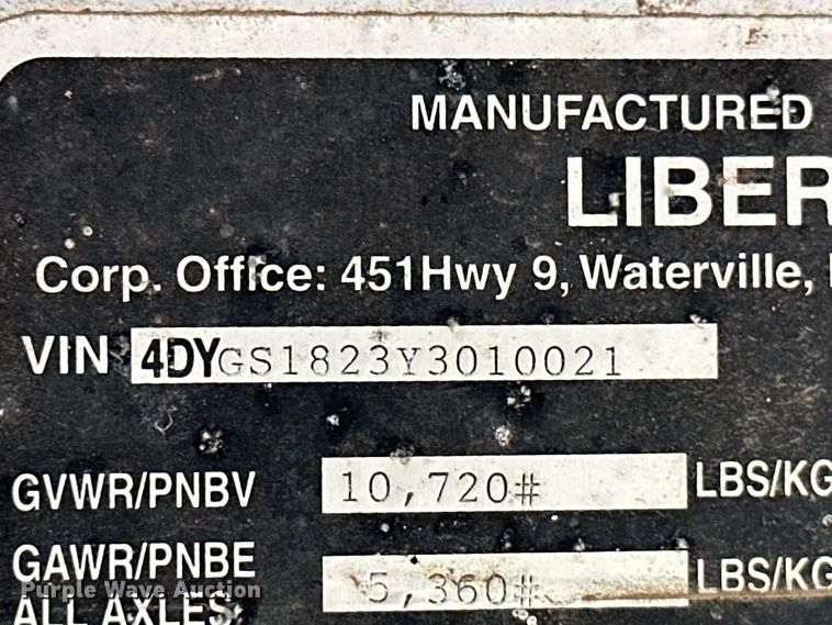 image for item ML9139 2000 Liberty Travalong  horse trailer