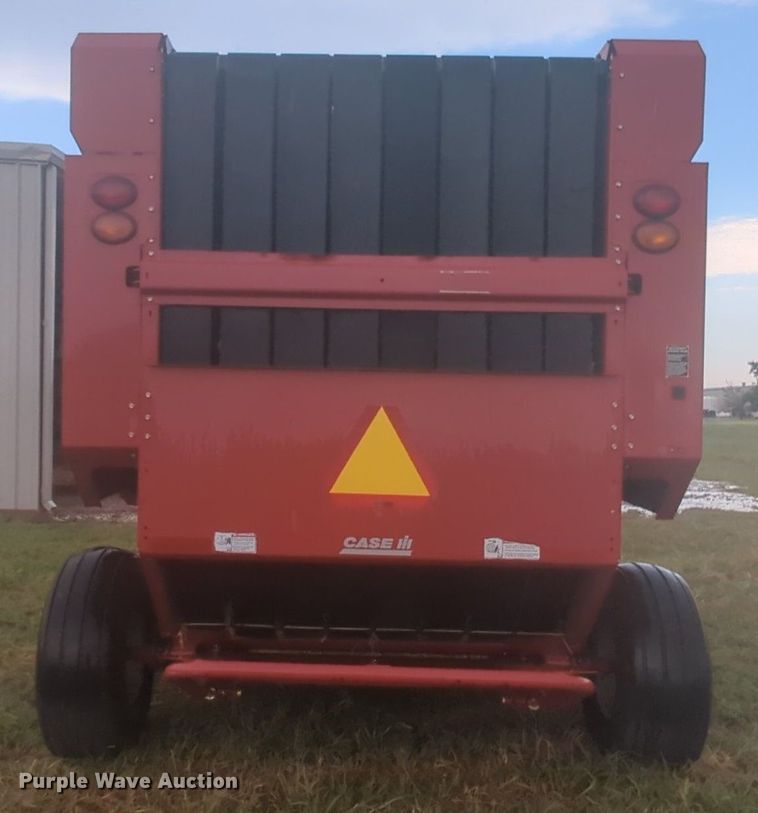 image for item MY9896 2007 Case RBX563  round baler