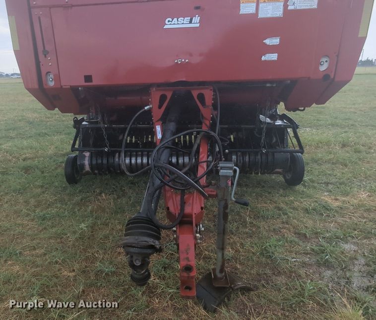 image for item MY9896 2007 Case RBX563  round baler