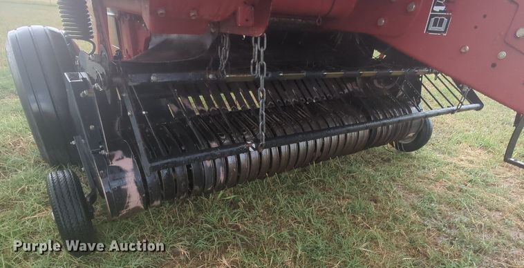 image for item MY9896 2007 Case RBX563  round baler