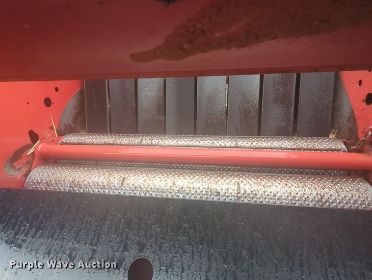 image for item MY9896 2007 Case RBX563  round baler