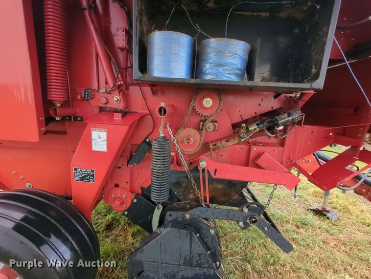 image for item MY9896 2007 Case RBX563  round baler