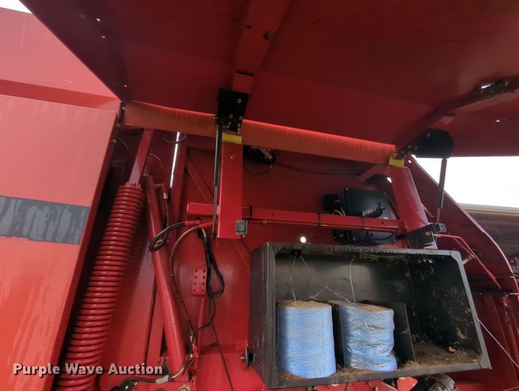 image for item MY9896 2007 Case RBX563  round baler