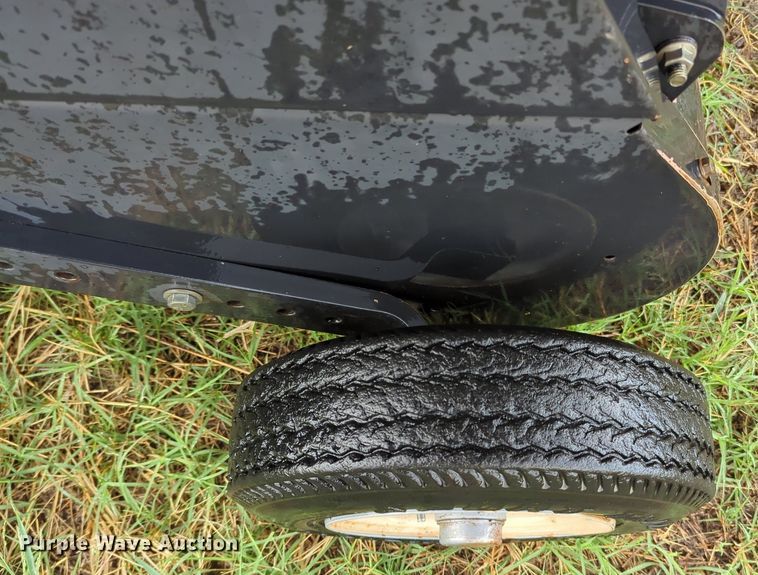 image for item MY9896 2007 Case RBX563  round baler