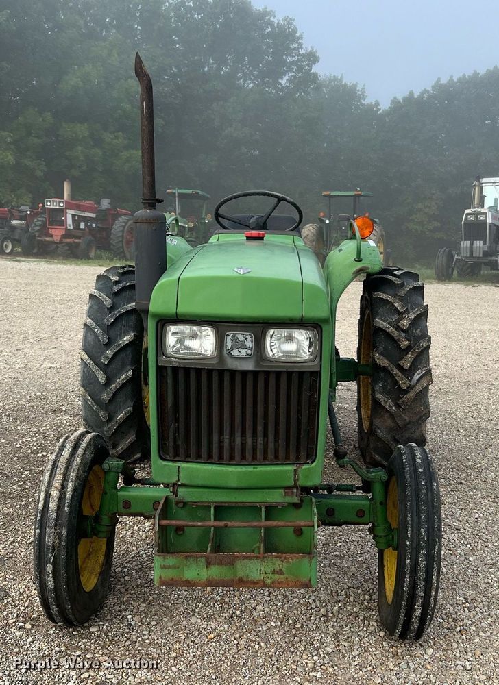 image for item NA9078 1979 John Deere 850  tractor