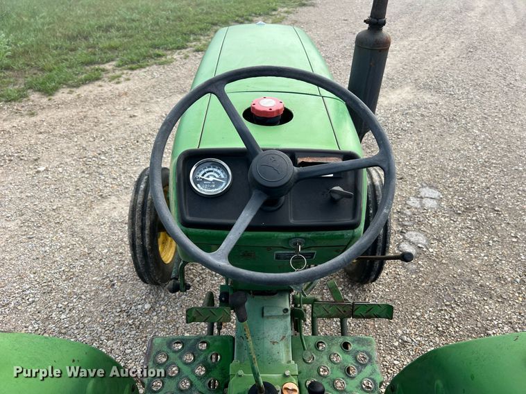 image for item NA9078 1979 John Deere 850  tractor