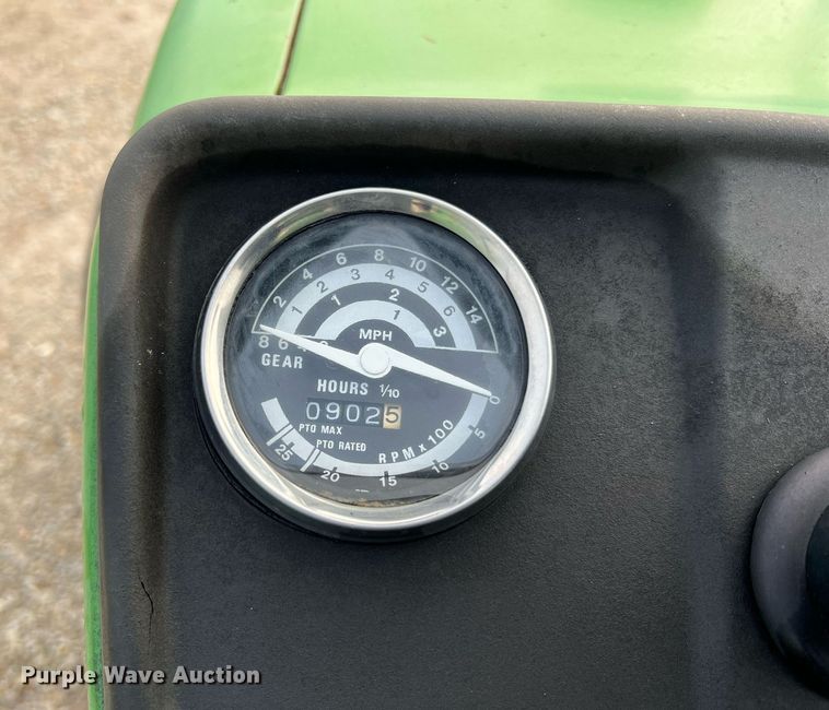 image for item NA9078 1979 John Deere 850  tractor