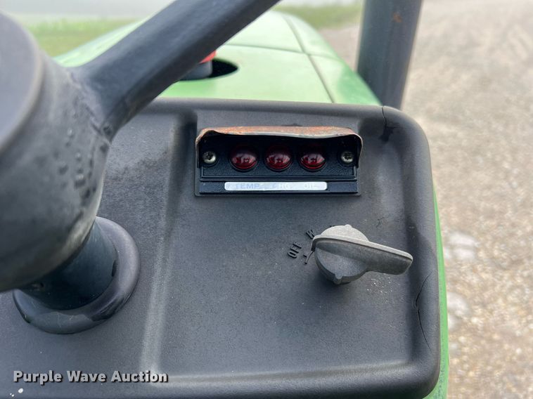 image for item NA9078 1979 John Deere 850  tractor