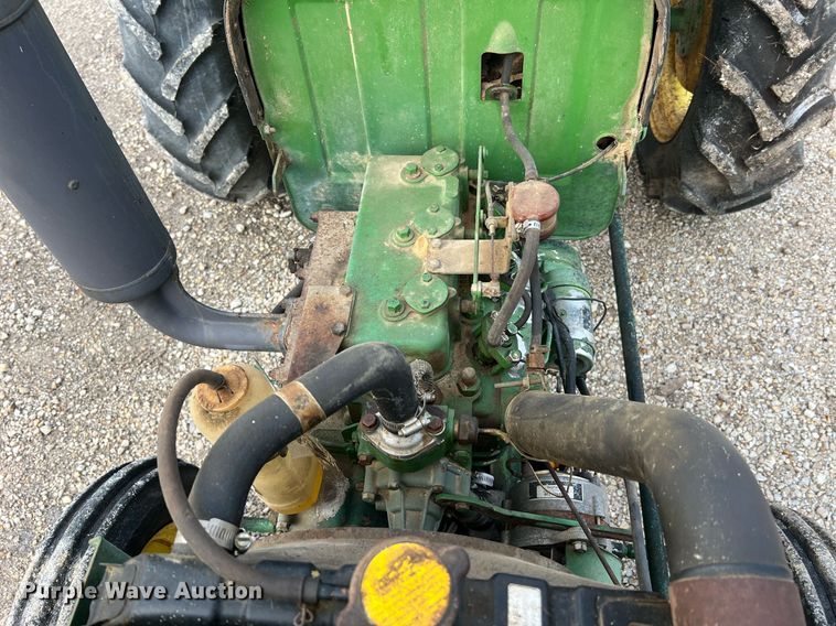 image for item NA9078 1979 John Deere 850  tractor
