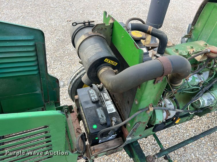 image for item NA9078 1979 John Deere 850  tractor