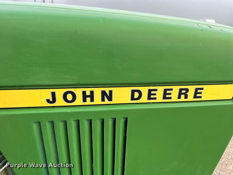 image for item NA9078 1979 John Deere 850  tractor