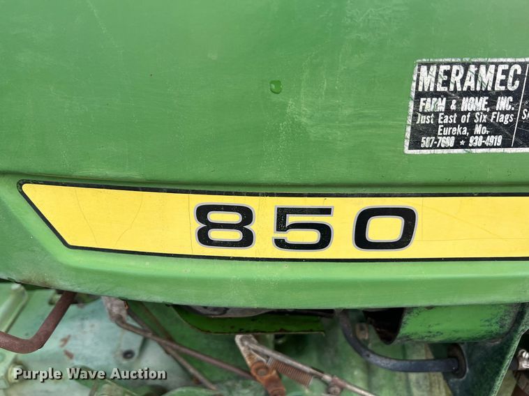 image for item NA9078 1979 John Deere 850  tractor