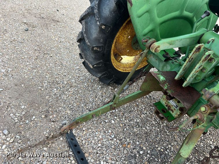 image for item NA9078 1979 John Deere 850  tractor