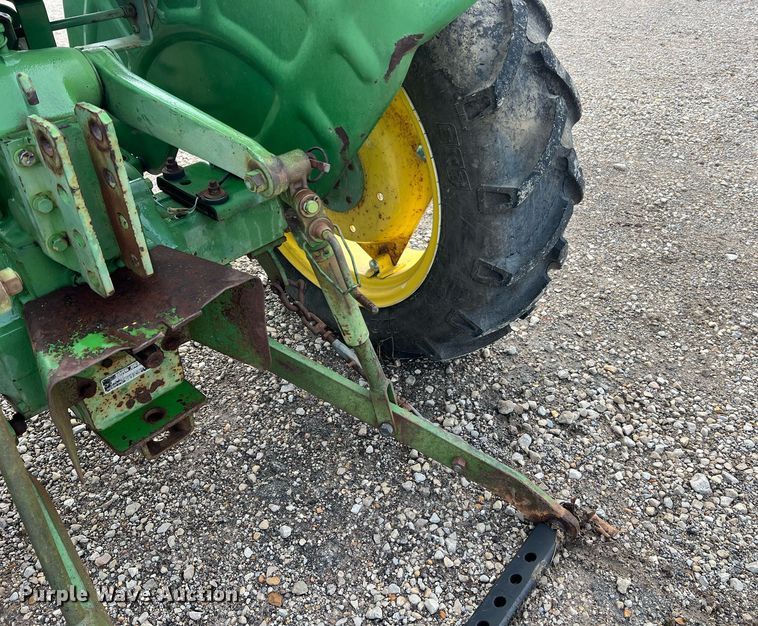 image for item NA9078 1979 John Deere 850  tractor