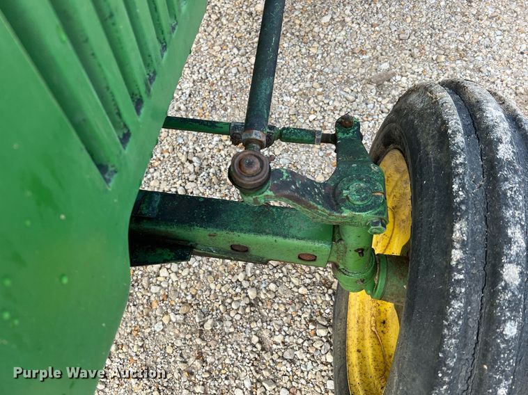 image for item NA9078 1979 John Deere 850  tractor