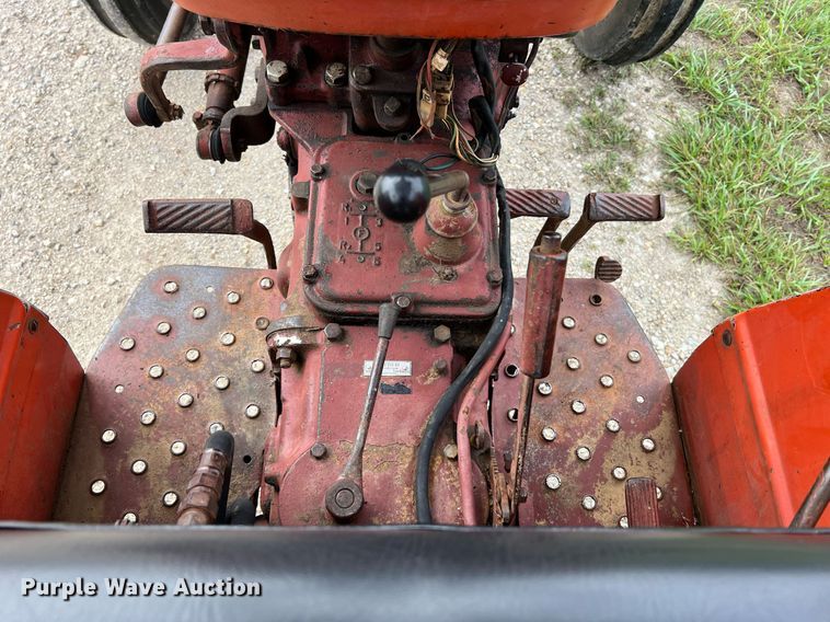 image for item NA9079 1978 Allis Chalmers 5040  tractor