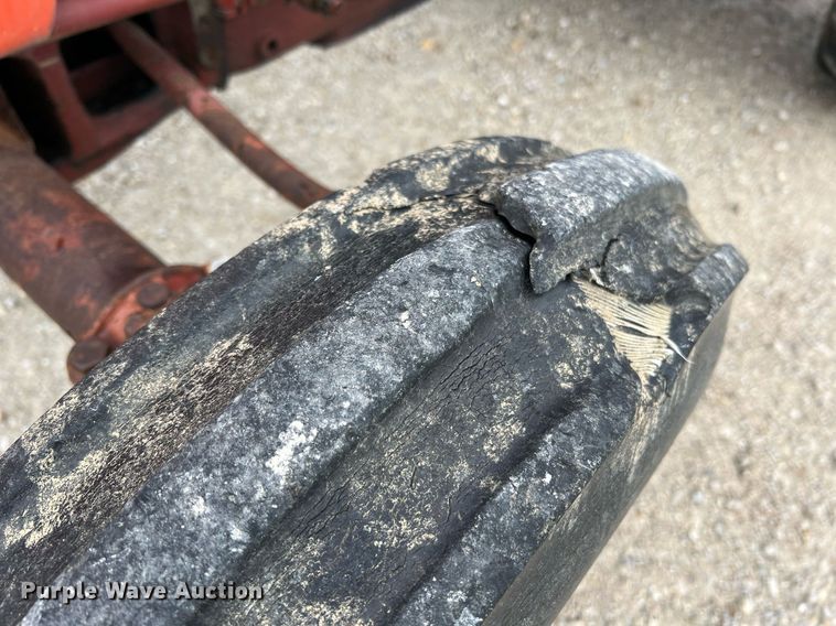 image for item NA9079 1978 Allis Chalmers 5040  tractor