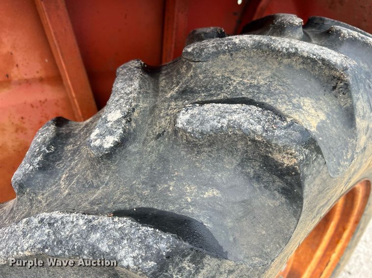 image for item NA9079 1978 Allis Chalmers 5040  tractor