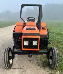 image for item NA9080 Zetor 3320  tractor