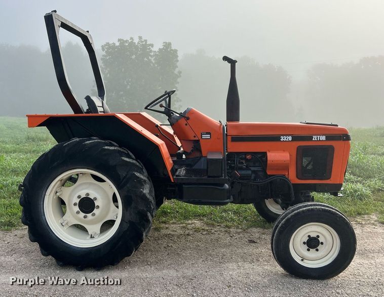image for item NA9080 Zetor 3320  tractor