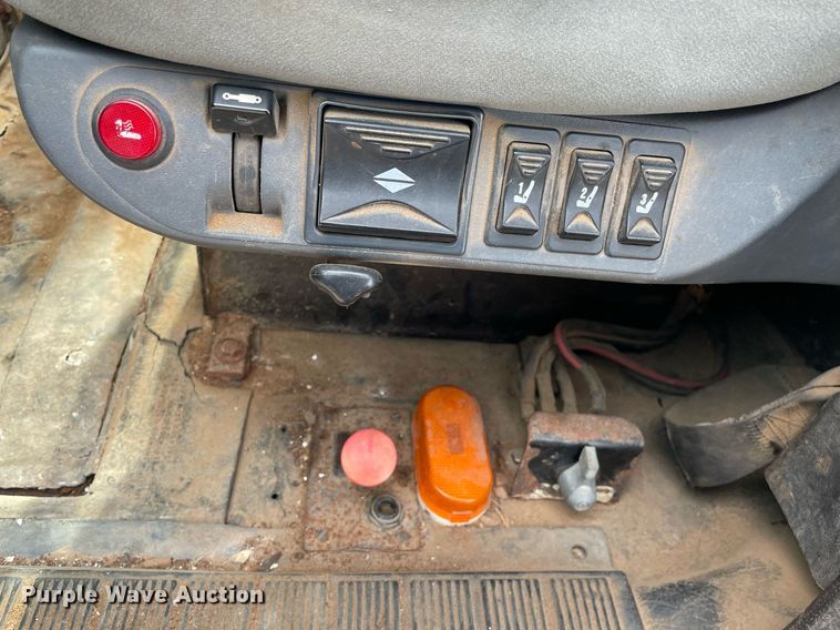 image for item NH9751 1993 International  fertilizer delivery truck