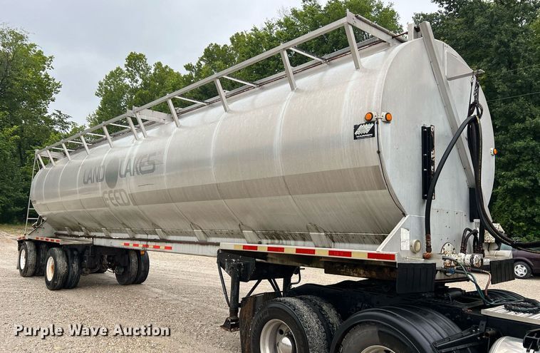 image for item NI9013 1999 Warren Mfg. Inc. AT-40-SER7  feed delivery trailer