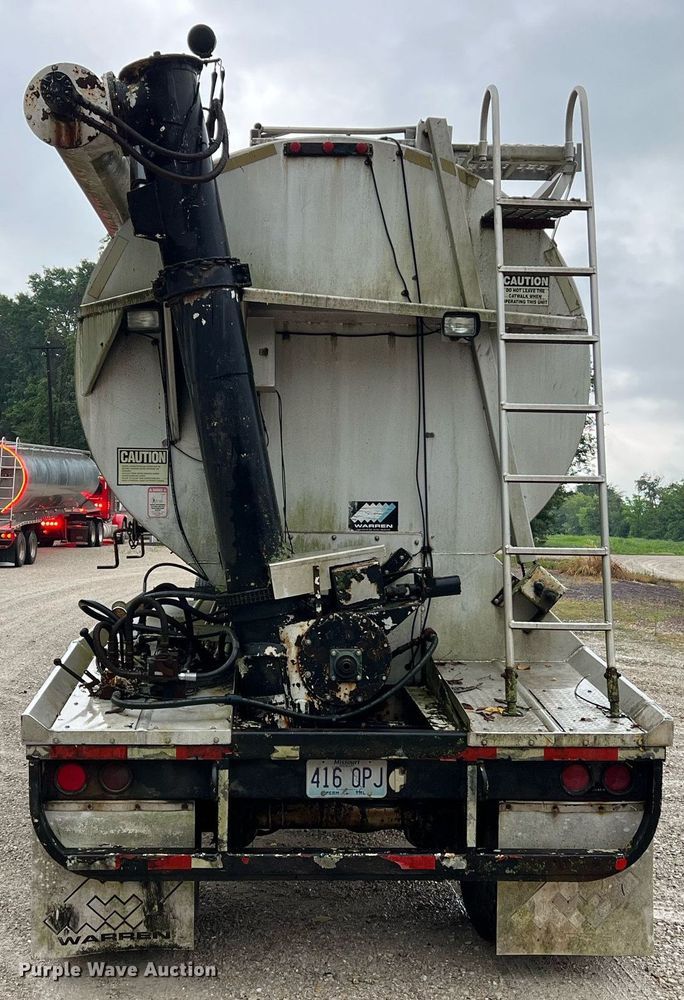 image for item NI9013 1999 Warren Mfg. Inc. AT-40-SER7  feed delivery trailer