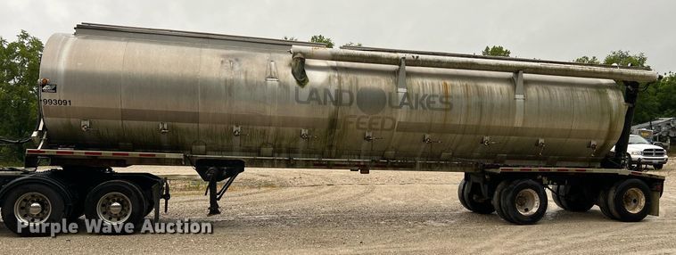 image for item NI9013 1999 Warren Mfg. Inc. AT-40-SER7  feed delivery trailer