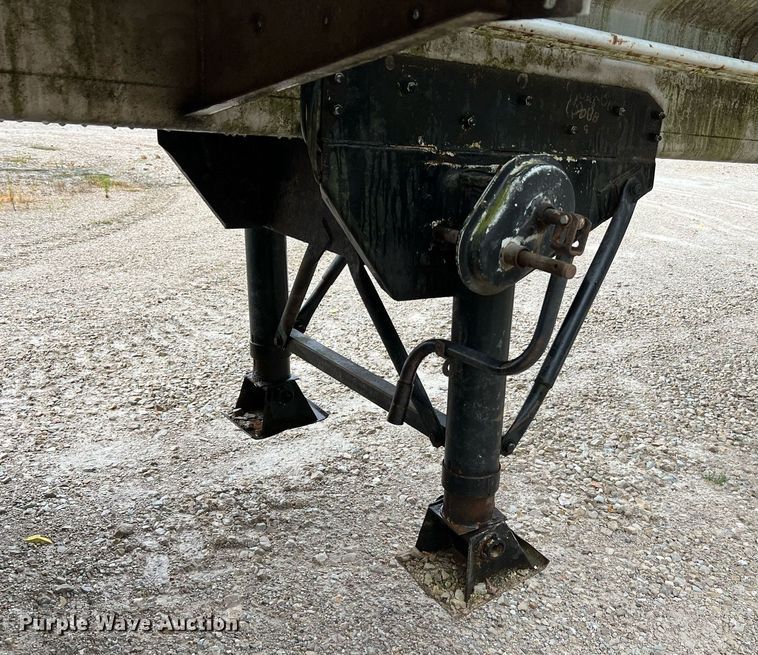 image for item NI9013 1999 Warren Mfg. Inc. AT-40-SER7  feed delivery trailer
