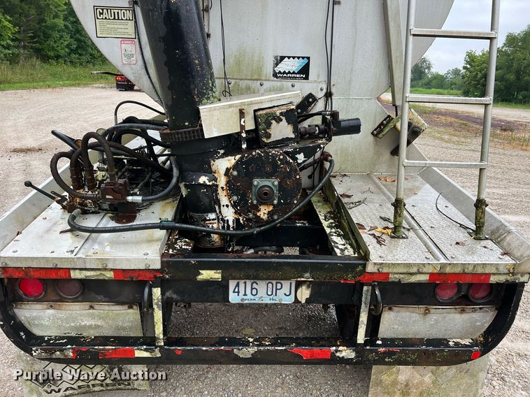 image for item NI9013 1999 Warren Mfg. Inc. AT-40-SER7  feed delivery trailer