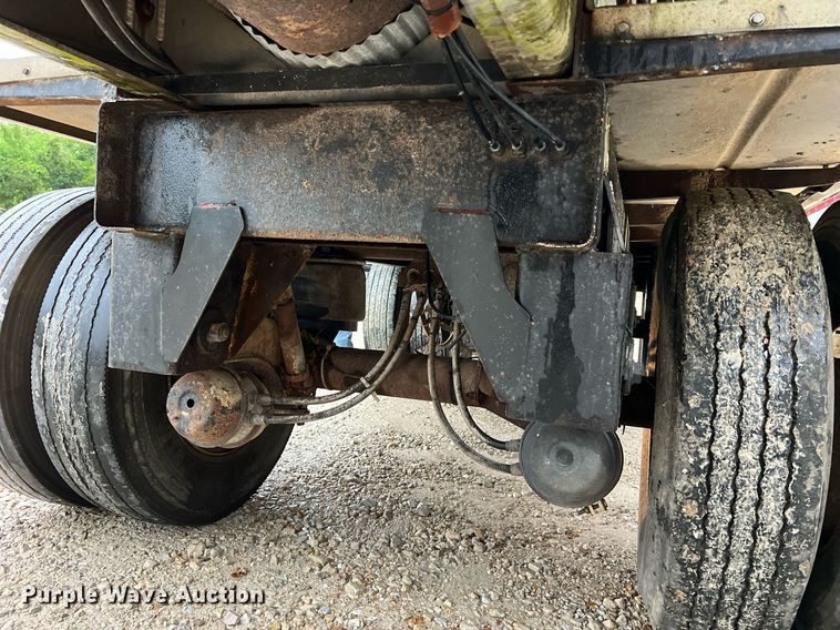 image for item NI9013 1999 Warren Mfg. Inc. AT-40-SER7  feed delivery trailer