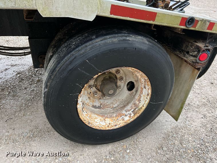 image for item NI9013 1999 Warren Mfg. Inc. AT-40-SER7  feed delivery trailer