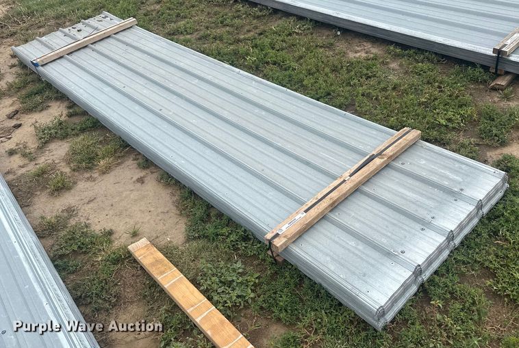 image for item NM9509 (160) sheets of metal siding/roofing