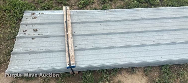 image for item NM9509 (160) sheets of metal siding/roofing