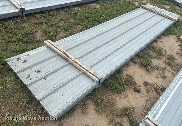 image for item NM9509 (160) sheets of metal siding/roofing