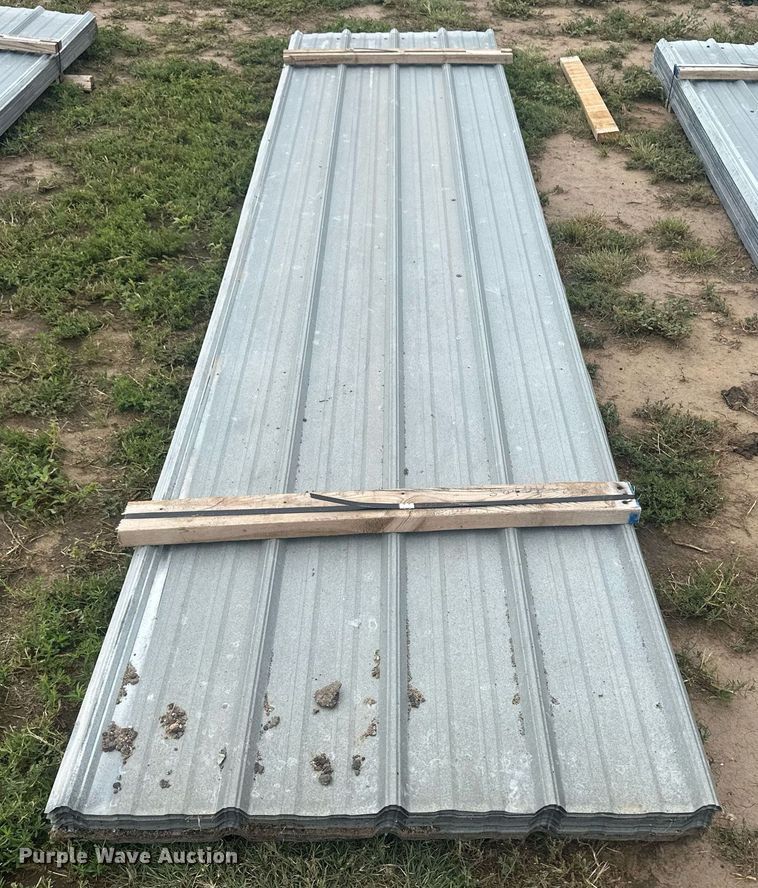 image for item NM9509 (160) sheets of metal siding/roofing