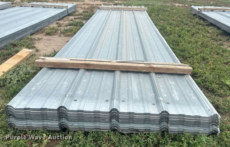 image for item NM9509 (160) sheets of metal siding/roofing
