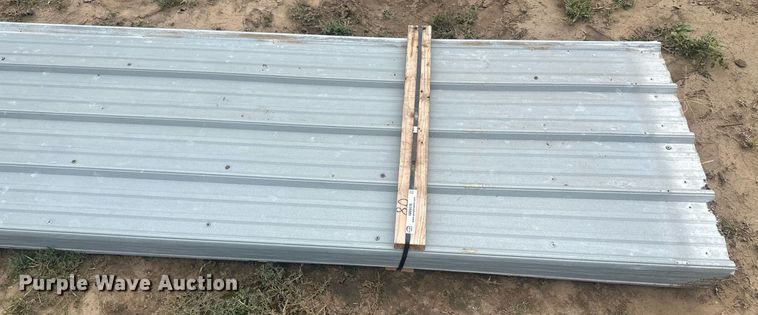 image for item NM9509 (160) sheets of metal siding/roofing