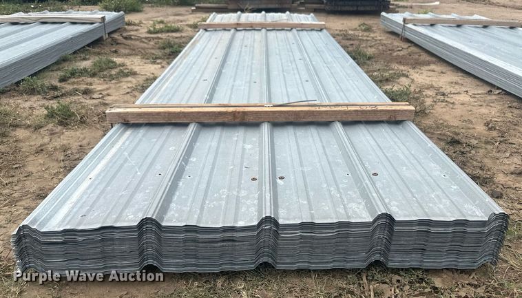 image for item NM9509 (160) sheets of metal siding/roofing