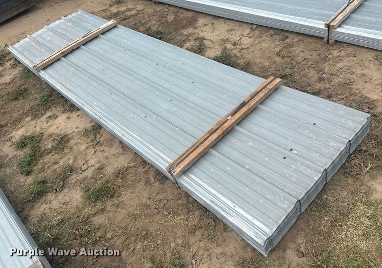 image for item NM9509 (160) sheets of metal siding/roofing