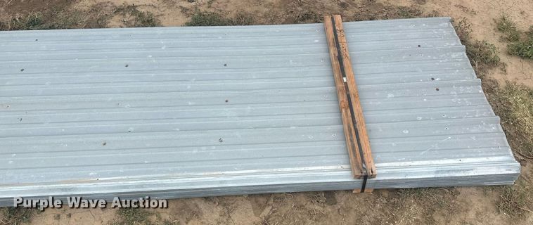 image for item NM9509 (160) sheets of metal siding/roofing
