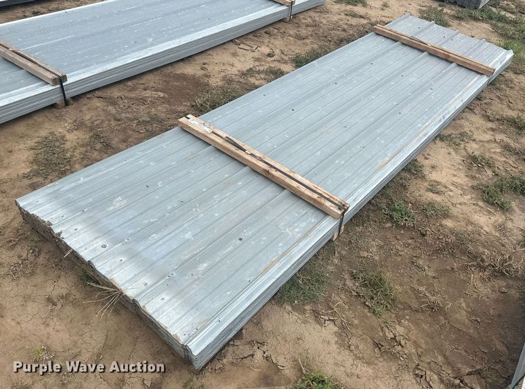 image for item NM9509 (160) sheets of metal siding/roofing