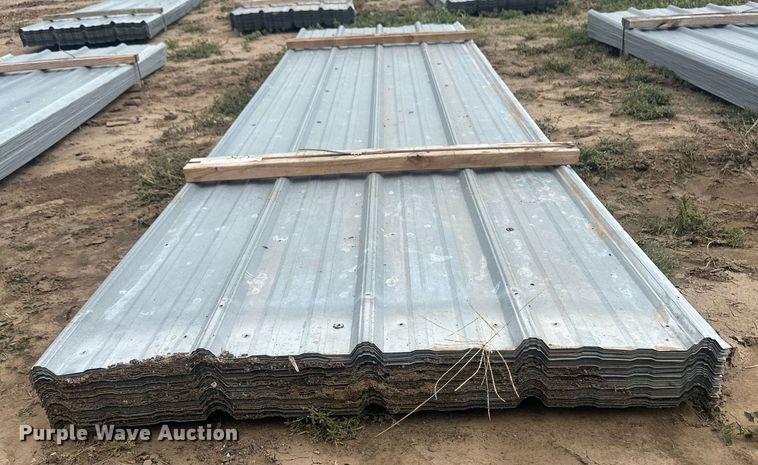 image for item NM9509 (160) sheets of metal siding/roofing