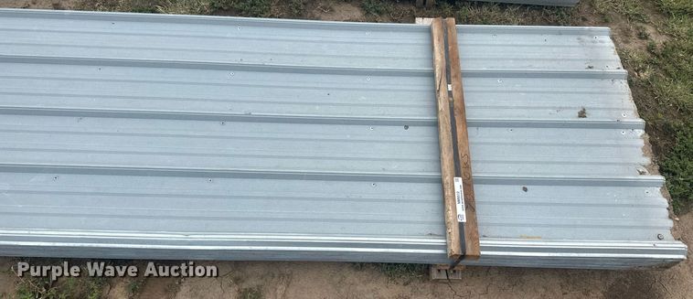 image for item NM9512 (160) sheets of metal siding/roofing
