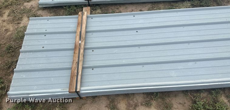 image for item NM9512 (160) sheets of metal siding/roofing