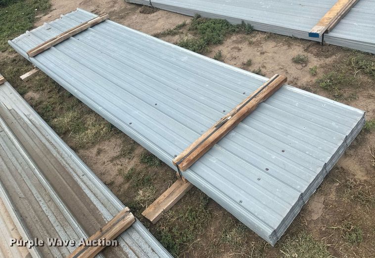 image for item NM9512 (160) sheets of metal siding/roofing