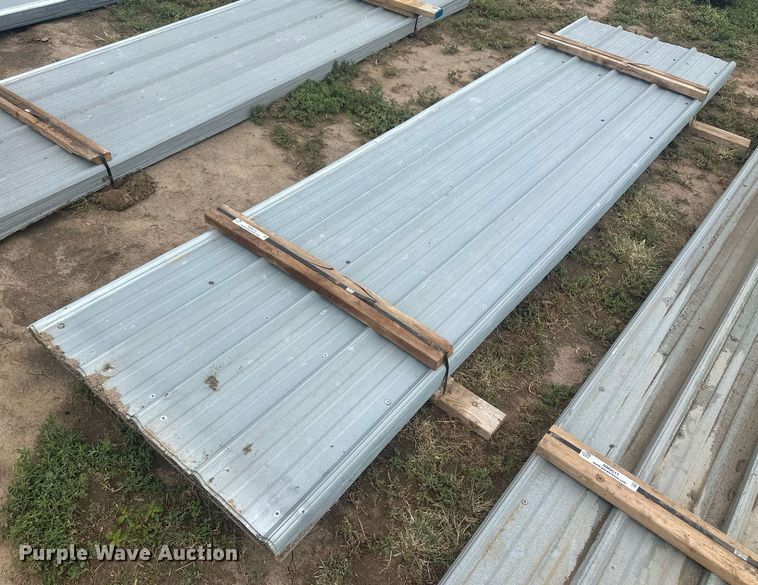image for item NM9512 (160) sheets of metal siding/roofing