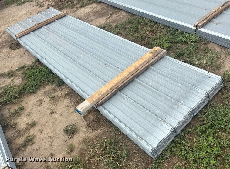 image for item NM9512 (160) sheets of metal siding/roofing