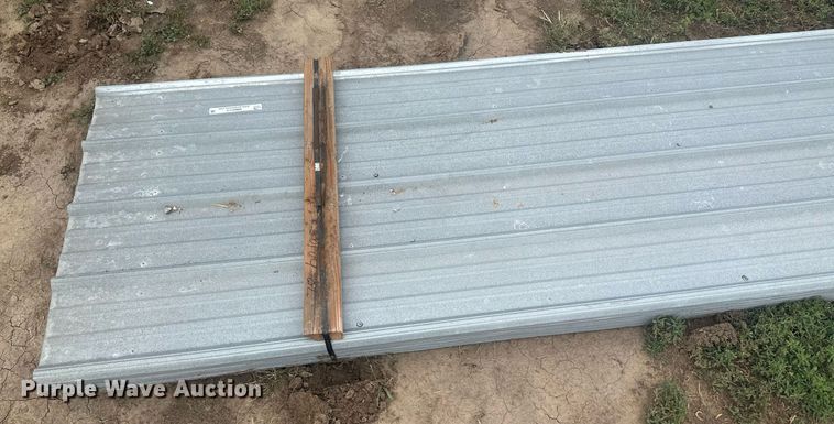 image for item NM9512 (160) sheets of metal siding/roofing